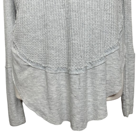 Free People Waffle Knit Boho Distressed Oversized Top Grey XS Long Sleeve - Picture 8 of 8